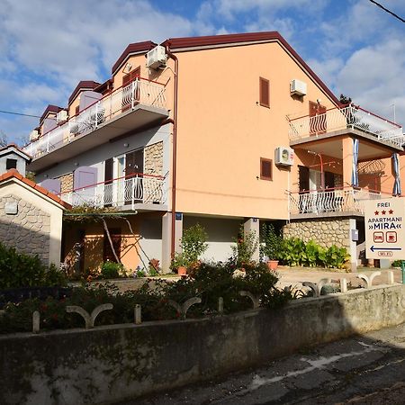 Apartments Mira Starigrad Paklenica Eksteriør billede