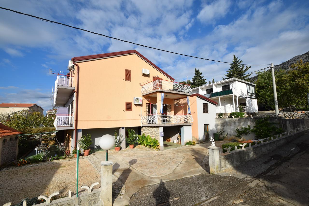 Apartments Mira Starigrad Paklenica Eksteriør billede