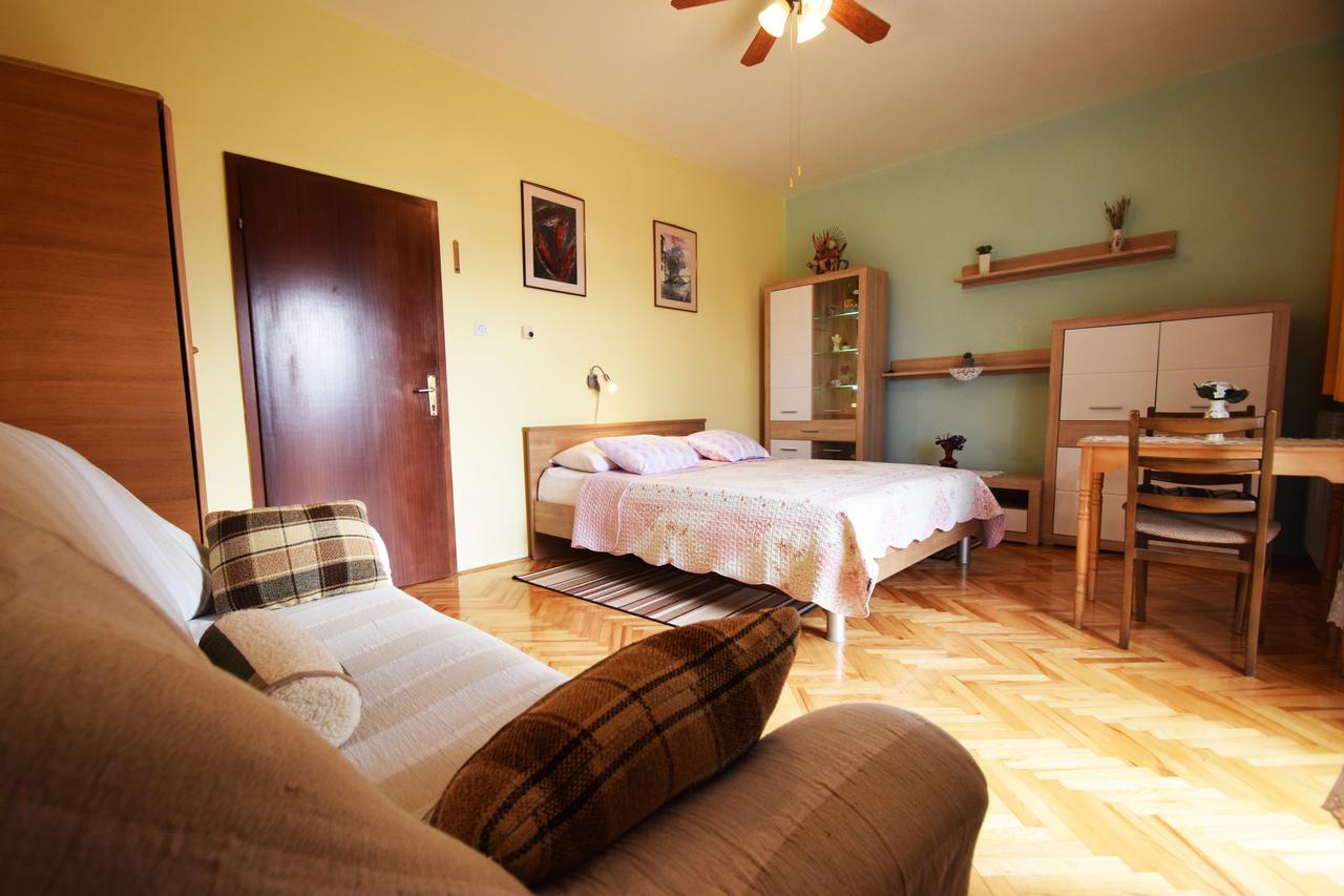 Apartments Mira Starigrad Paklenica Værelse billede