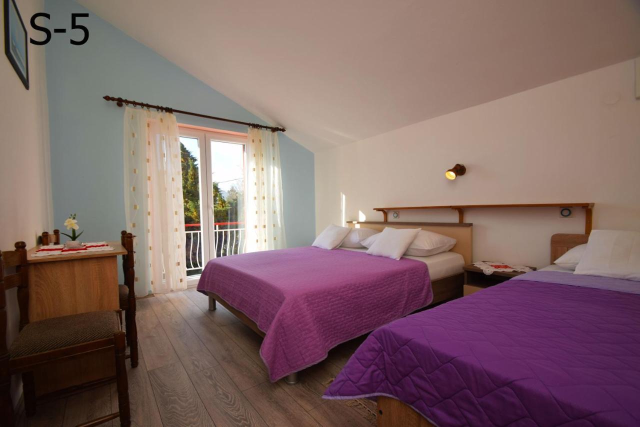 Apartments Mira Starigrad Paklenica Eksteriør billede
